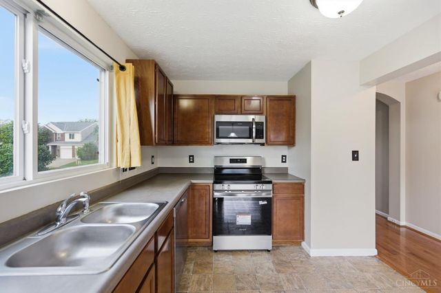 547 Woodbine Court, Hamilton Twp, OH 45039