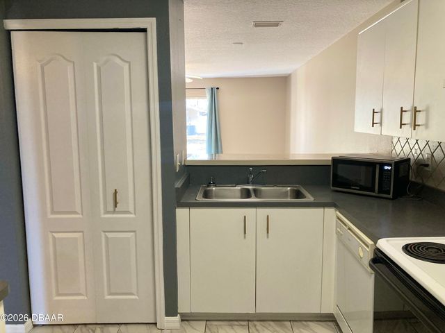 1704 Long Branch Place, Port Orange, FL 32129