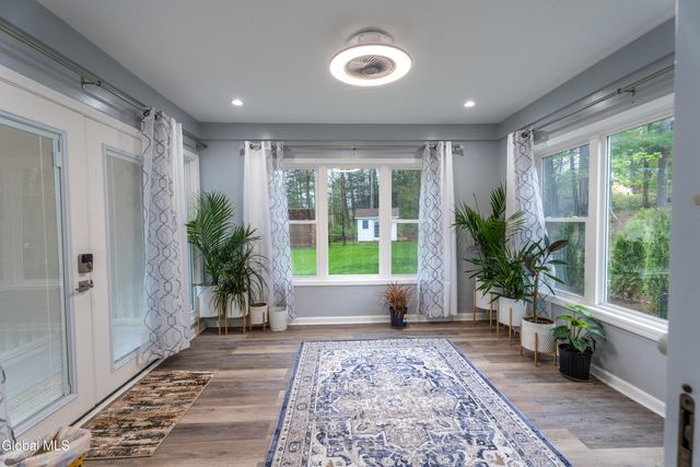 2292 Pinehaven Drive, Niskayuna, NY 12309