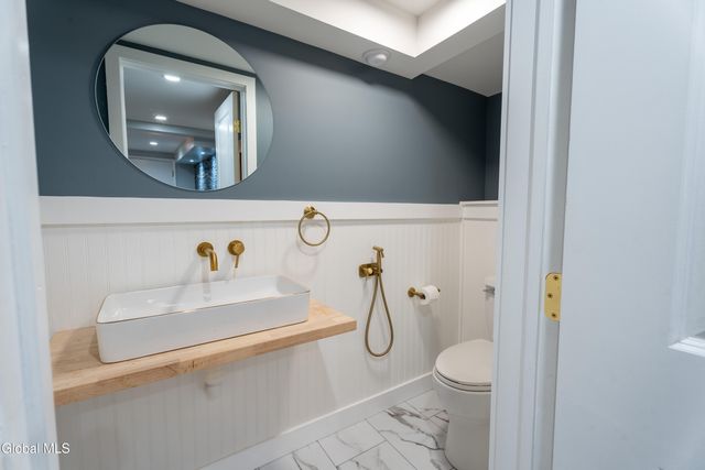 2292 Pinehaven Drive, Niskayuna, NY 12309