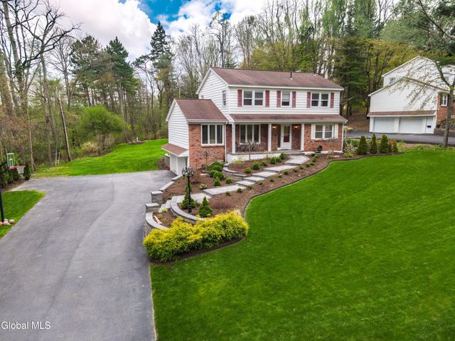2292 Pinehaven Drive, Niskayuna, NY 12309