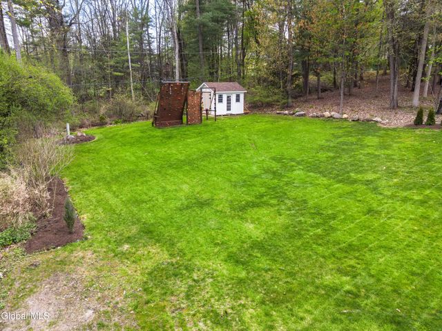 2292 Pinehaven Drive, Niskayuna, NY 12309