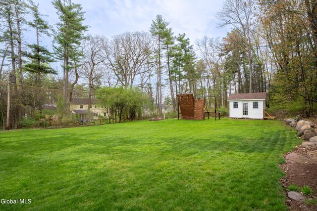 2292 Pinehaven Drive, Niskayuna, NY 12309