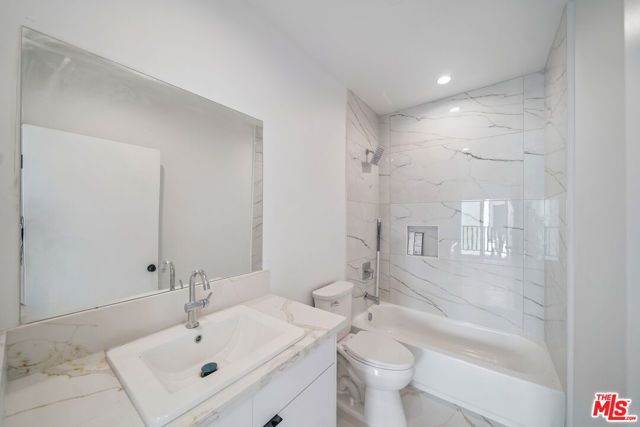 5655 Case Avenue 2, North Hollywood (los Angeles), CA 91601