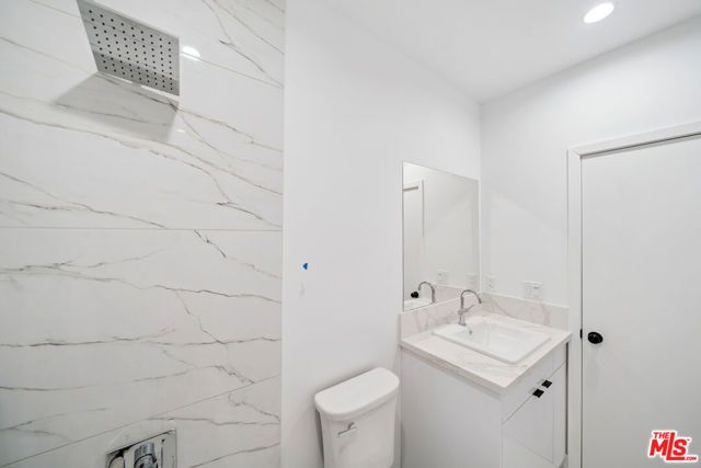 5655 Case Avenue 2, North Hollywood (los Angeles), CA 91601