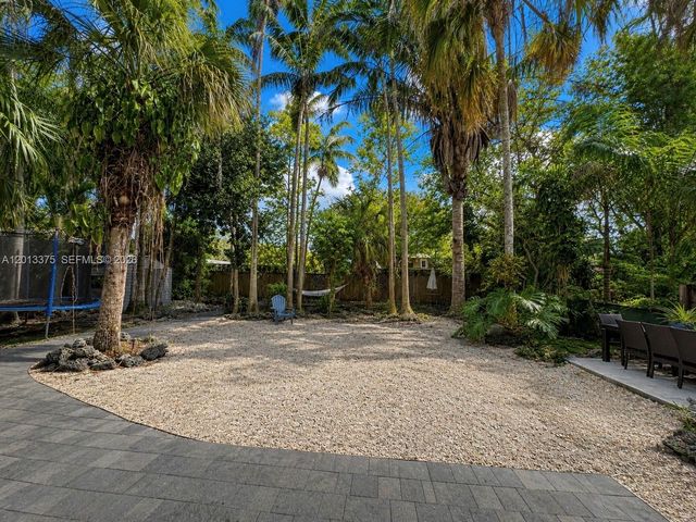 6834 SW 78th Ter, South Miami, FL 33143