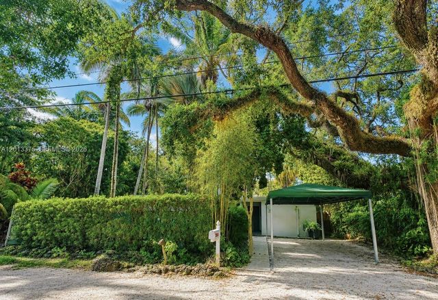 6834 SW 78th Ter, South Miami, FL 33143