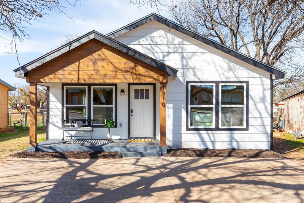 1910 Burger Street, Abilene, TX 79603