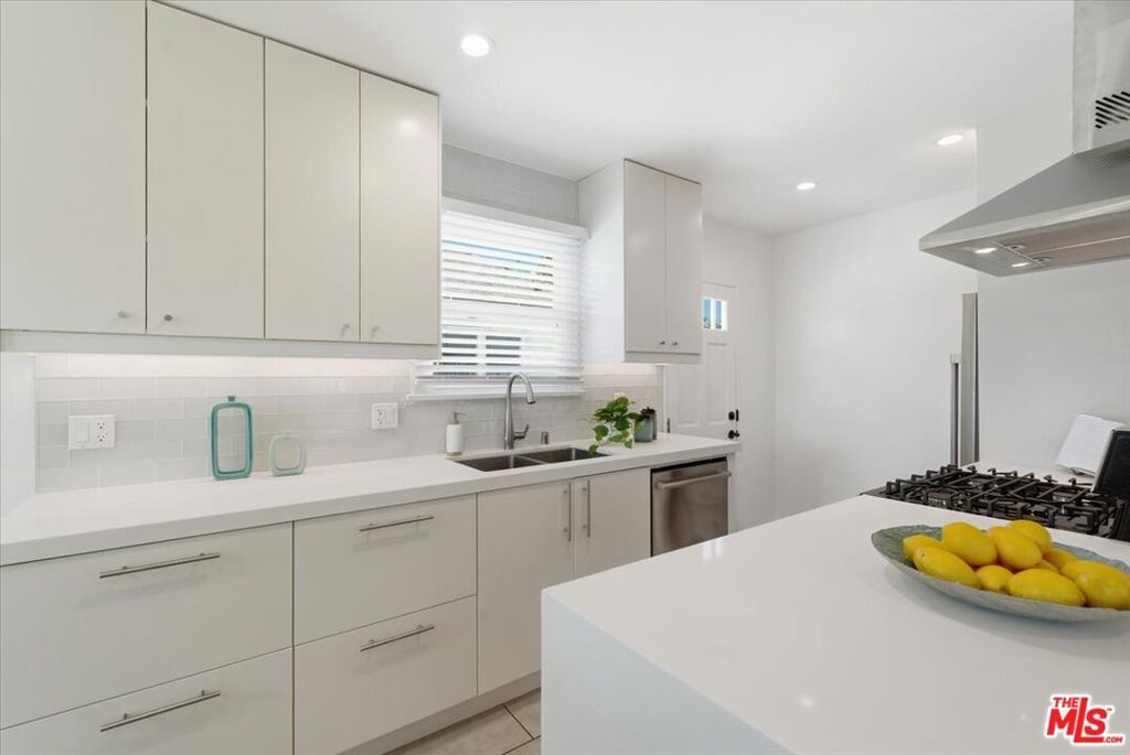 Image 11 of property listing at 10946 Wagner Street, Culver City, CA 90230