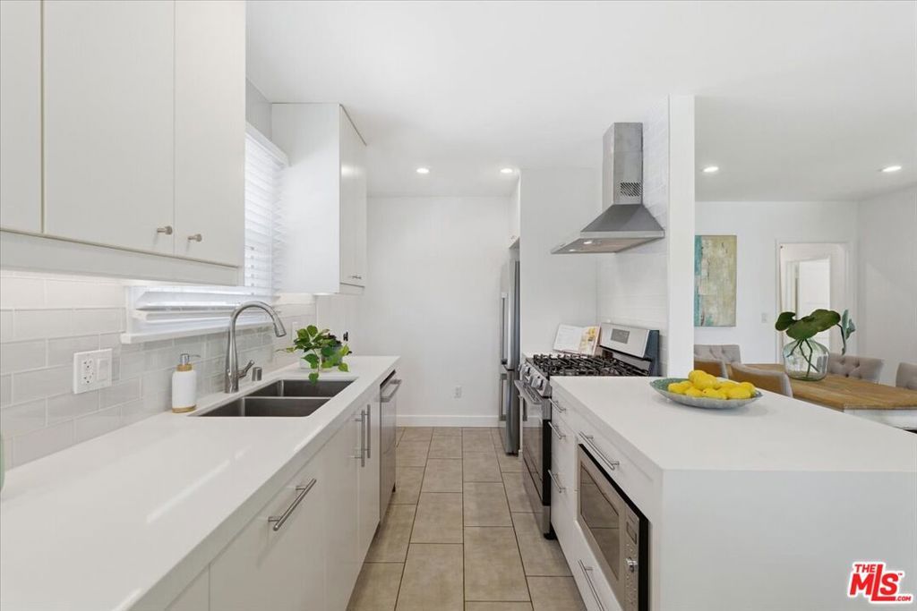 Image 12 of property listing at 10946 Wagner Street, Culver City, CA 90230