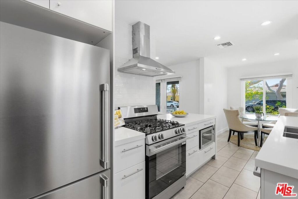 Image 13 of property listing at 10946 Wagner Street, Culver City, CA 90230