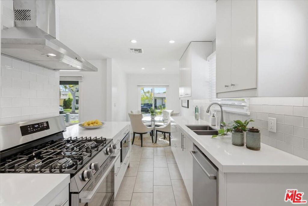 Image 14 of property listing at 10946 Wagner Street, Culver City, CA 90230