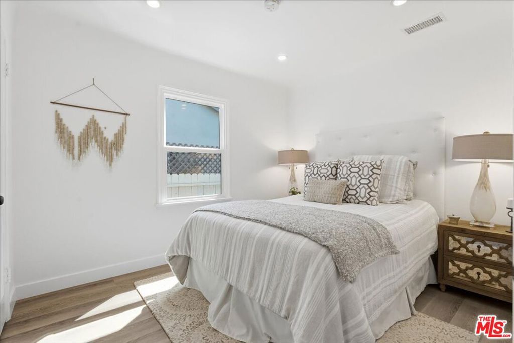 Image 24 of property listing at 10946 Wagner Street, Culver City, CA 90230
