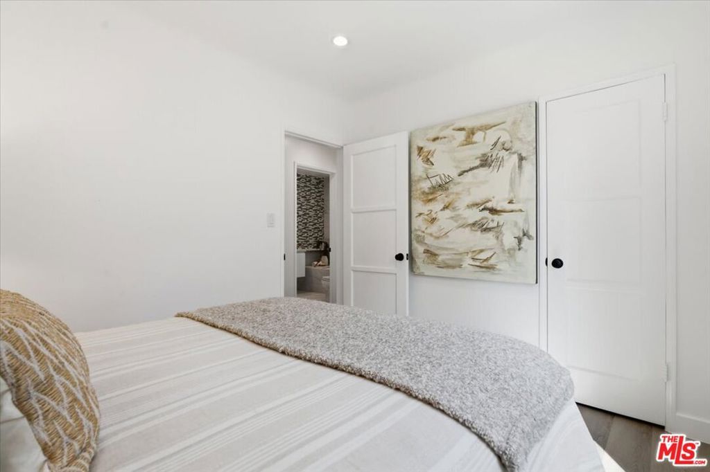 Image 25 of property listing at 10946 Wagner Street, Culver City, CA 90230