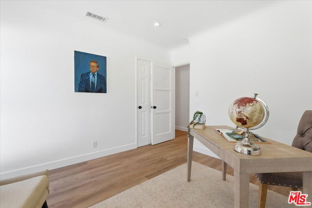 Image 27 of property listing at 10946 Wagner Street, Culver City, CA 90230