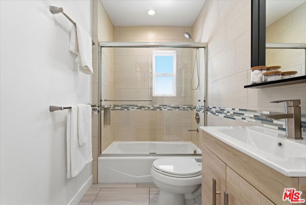 Image 28 of property listing at 10946 Wagner Street, Culver City, CA 90230