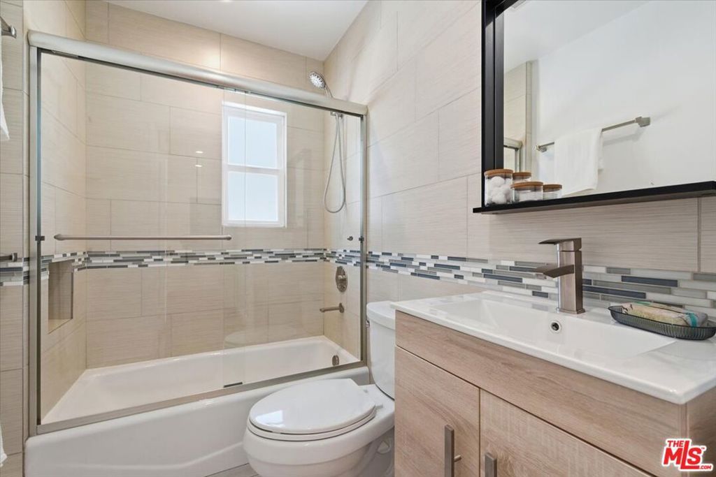 Image 29 of property listing at 10946 Wagner Street, Culver City, CA 90230