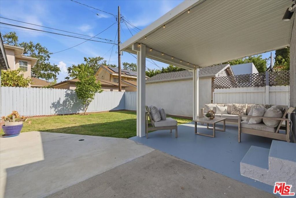 Image 30 of property listing at 10946 Wagner Street, Culver City, CA 90230