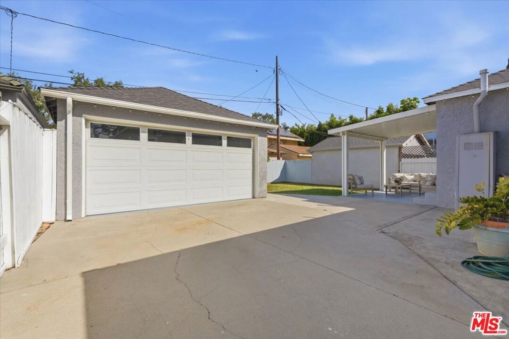 Image 33 of property listing at 10946 Wagner Street, Culver City, CA 90230