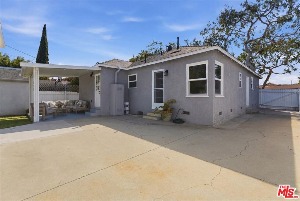 Image 34 of property listing at 10946 Wagner Street, Culver City, CA 90230