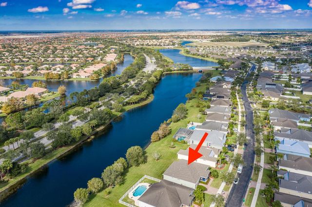 10671 SW Waterway Ln, Port St. Lucie, FL 34987