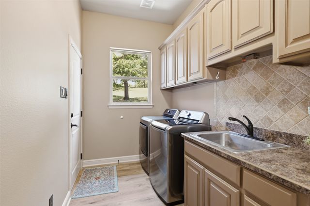 2010 Woodland Hills Lane, Weatherford, TX 76087