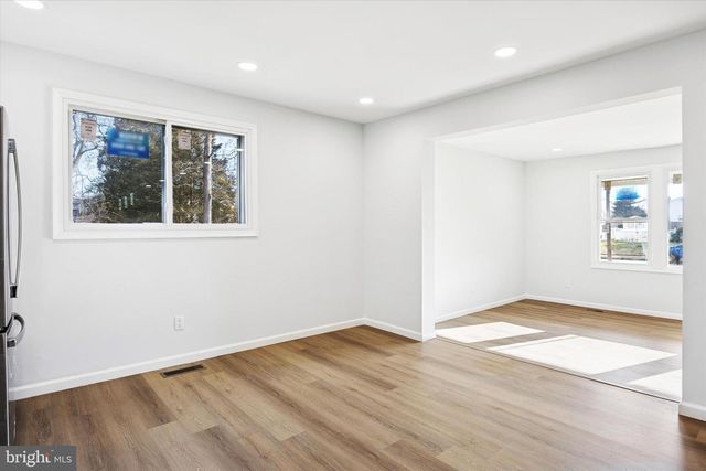 5 S SYRACUSE DR, Cherry Hill, NJ 08034