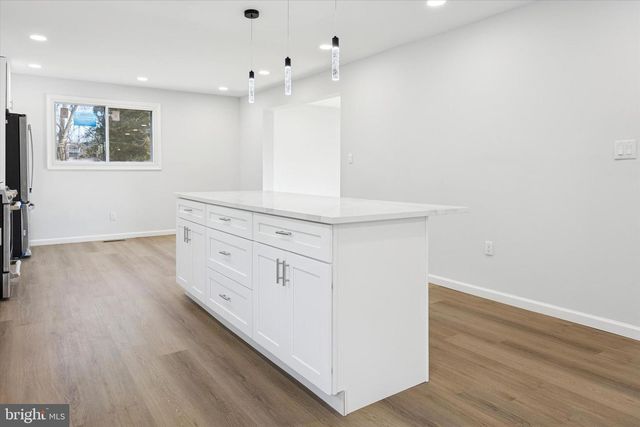 5 S SYRACUSE DR, Cherry Hill, NJ 08034