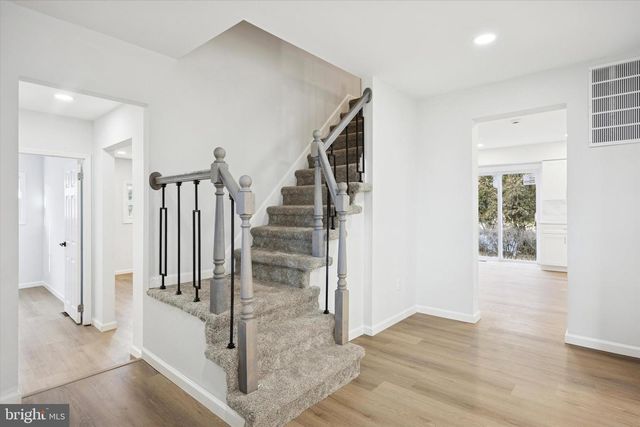 5 S SYRACUSE DR, Cherry Hill, NJ 08034