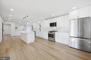 5 S SYRACUSE DR, Cherry Hill, NJ 08034