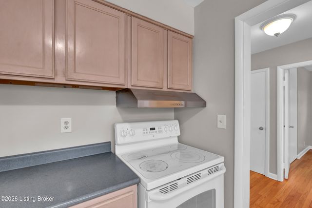 2633 Gardiner Ln, Louisville, KY 40205