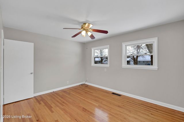 2633 Gardiner Ln, Louisville, KY 40205