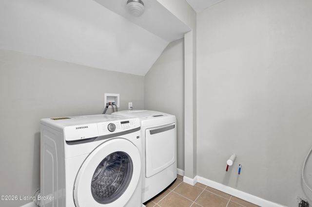 2633 Gardiner Ln, Louisville, KY 40205