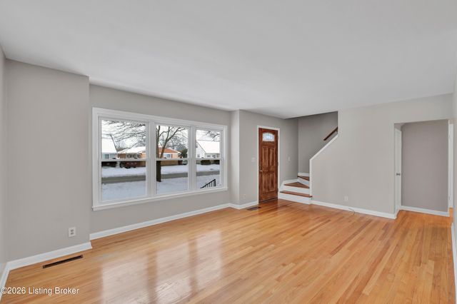 2633 Gardiner Ln, Louisville, KY 40205