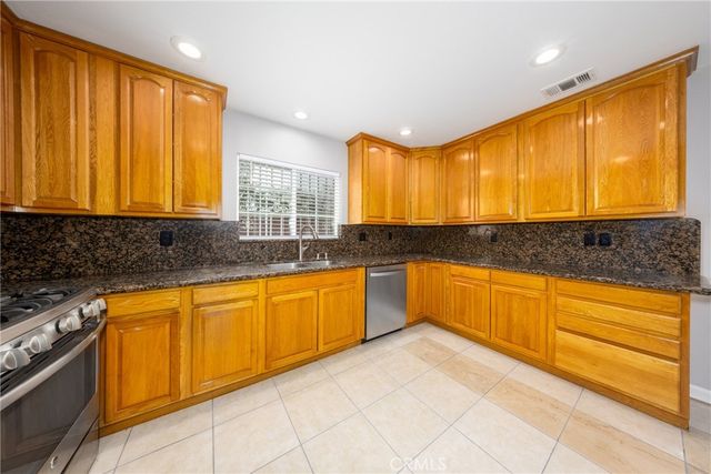 642 N 6th, Upland, CA 91786