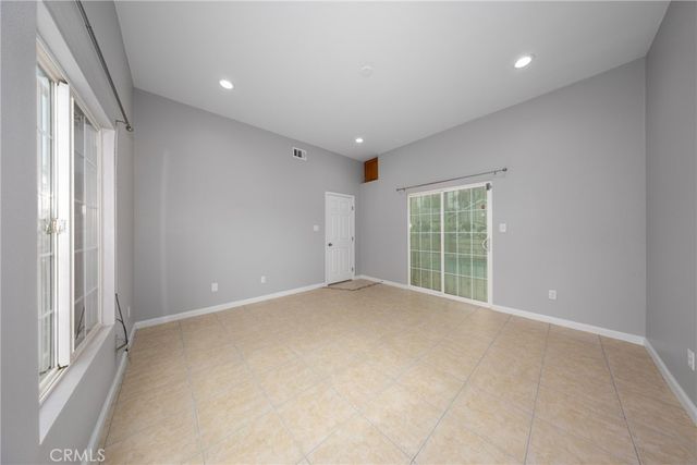 642 N 6th, Upland, CA 91786