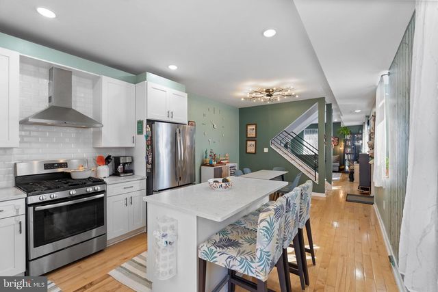 1940 S 6TH ST, Philadelphia, PA 19148