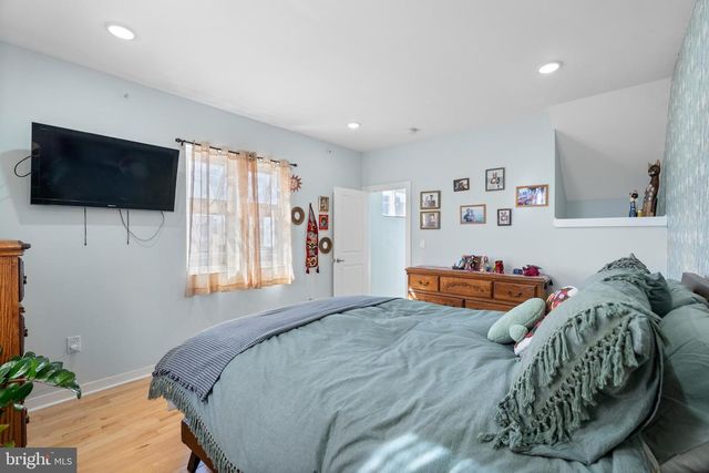 1940 S 6TH ST, Philadelphia, PA 19148