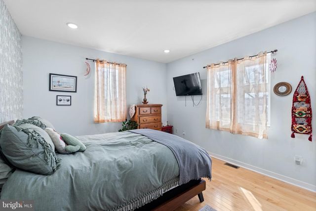 1940 S 6TH ST, Philadelphia, PA 19148