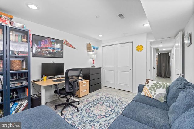 1940 S 6TH ST, Philadelphia, PA 19148