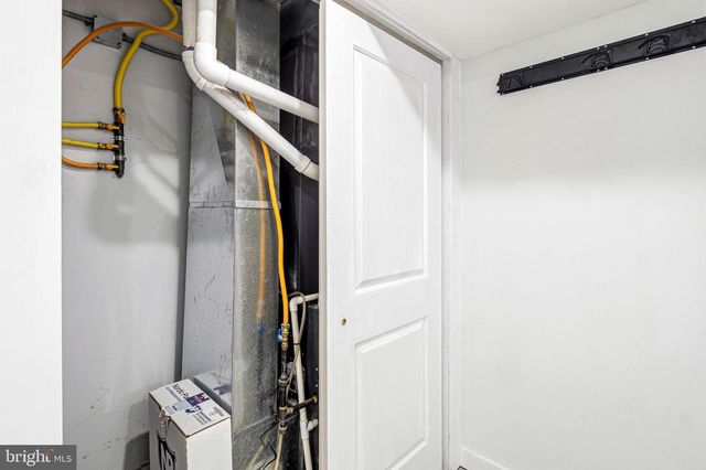 1940 S 6TH ST, Philadelphia, PA 19148