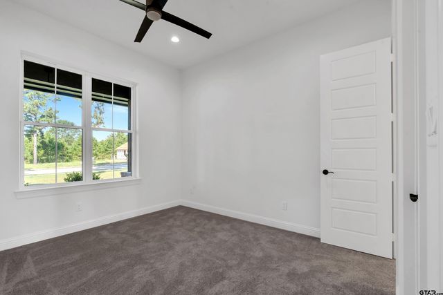 145 Waterfowl Ln, Longview, TX 75602