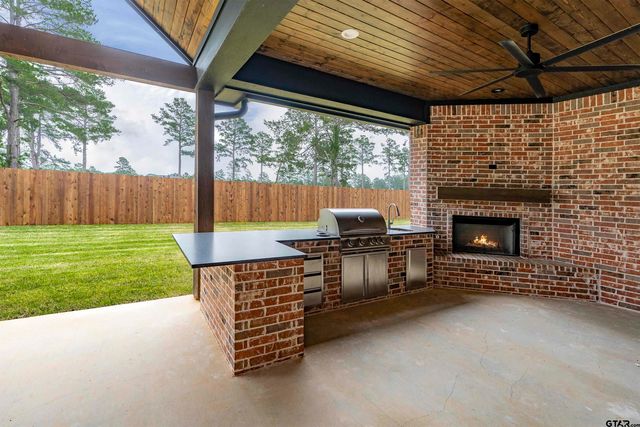 145 Waterfowl Ln, Longview, TX 75602