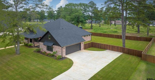 145 Waterfowl Ln, Longview, TX 75602