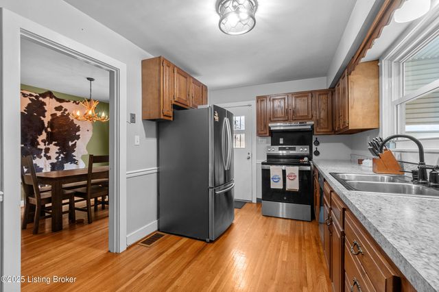 2110 Palatka Rd, Louisville, KY 40214