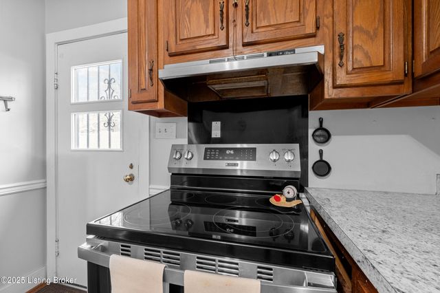 2110 Palatka Rd, Louisville, KY 40214