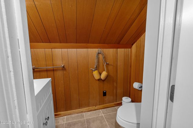 2110 Palatka Rd, Louisville, KY 40214