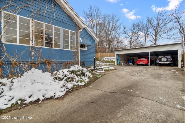 2110 Palatka Rd, Louisville, KY 40214