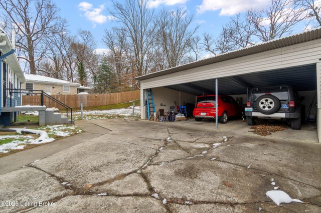 2110 Palatka Rd, Louisville, KY 40214