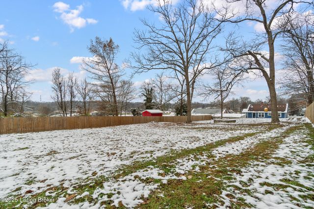 2110 Palatka Rd, Louisville, KY 40214